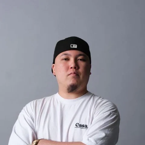 DJ TSUHAKO